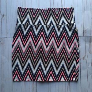 {Charlotte Russe} Chevron Mini Skirt Size M